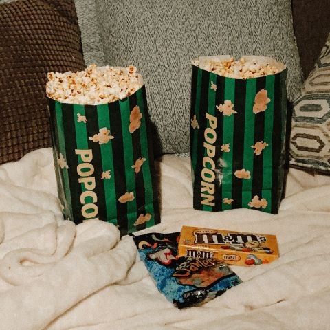 This isn’t just popcorn— it’s a hint. June is coming in hot with some of our best resident events yet 👀🍿

#local #livelocal #localnashville #nashvilletn #apartmentsinnashville #nashvilleapartments #highrise #residentevents