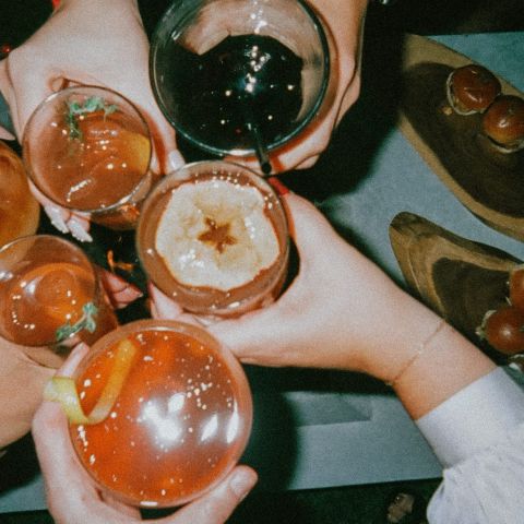 friendsgiving at LOCAL ✨
the food, the pies, the conversations… but most of all, the feeling of community. here’s to neighbors becoming friends and moments that make this place feel like home.