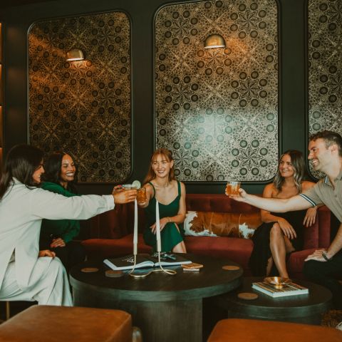 The best nights happen close to home🍸

Come see what makes life at LOCAL Nashville a little different! ✨

#livelocal #nashvilleapartments #apartmentherapy #luxuryhighrise #midtownnashville