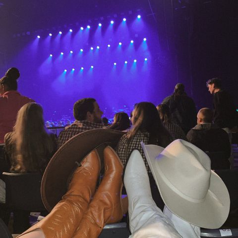 Nashville’s biggest weekend is here-It’s CMA Fest weekend!🤠

Who are you most excited to see? 

#livelocal #nashville #apartmentsinnashville #cmafest #nashvilleliving