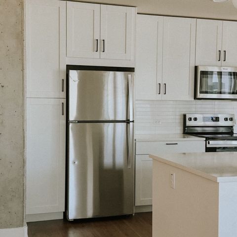 Apartment hunting? If spacious living, dreamy natural light, matte black details and closets that actually fit your life are on your list… LOCAL might just be your match ✨

#nashville #livelocal #apartmentsinnashville #nashvilletn #localnashville #nashvilleapartments #midtownnashville #apartmenttherapy #highrise