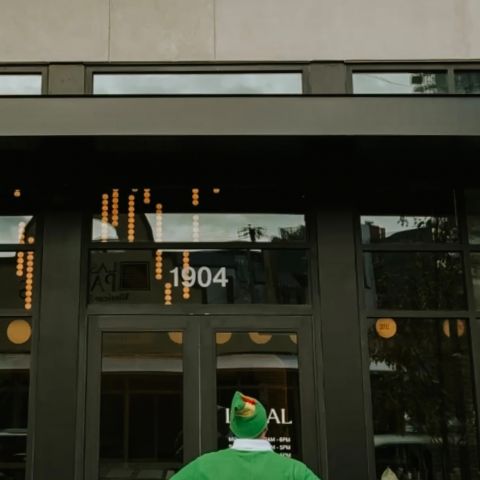 Look who showed up today 👀

#elf #local #livelocal #apartmentsinnashville #nashvilletn #midtownnashville #elfmovie