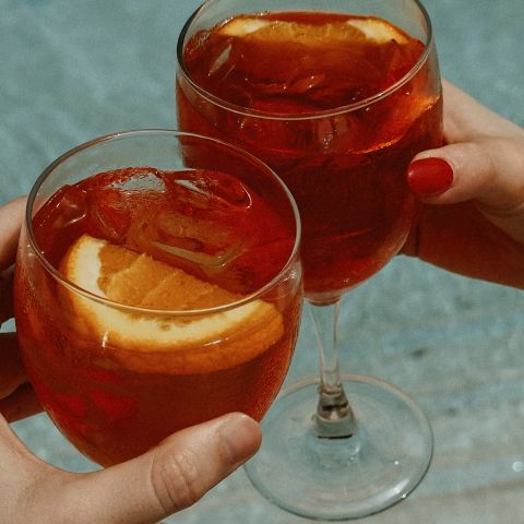 LOCAL HOUR— we are excited to announce that starting May 1st, we will be having a weekly happy hour for our residents! Come enjoy a beverage and get to know your neighbors (all event details can be found on the LOCAL Resident App). 

We can’t wait to see you there! 🍻

#local #livelocal #localnashville #nashville #nashvilletn #apartmentsinnashville #residentevent #apartment #highrise #happyhour